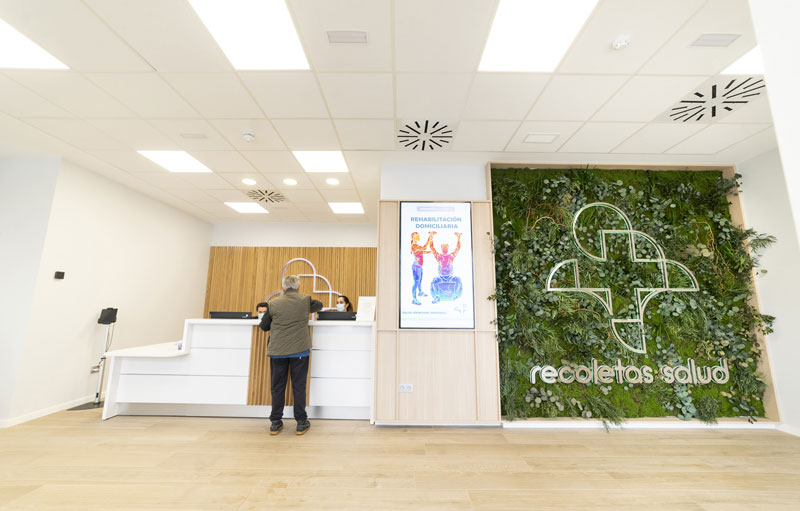 Centro de Rehabilitación y Fisioterapia Recoletas - Entrada